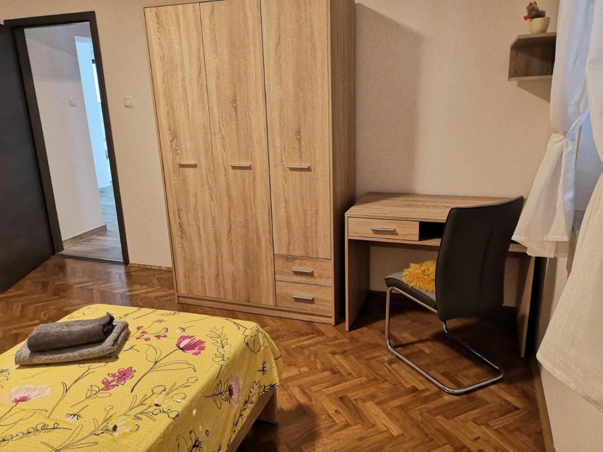 Appartamento Eugenia Pola Esterno foto