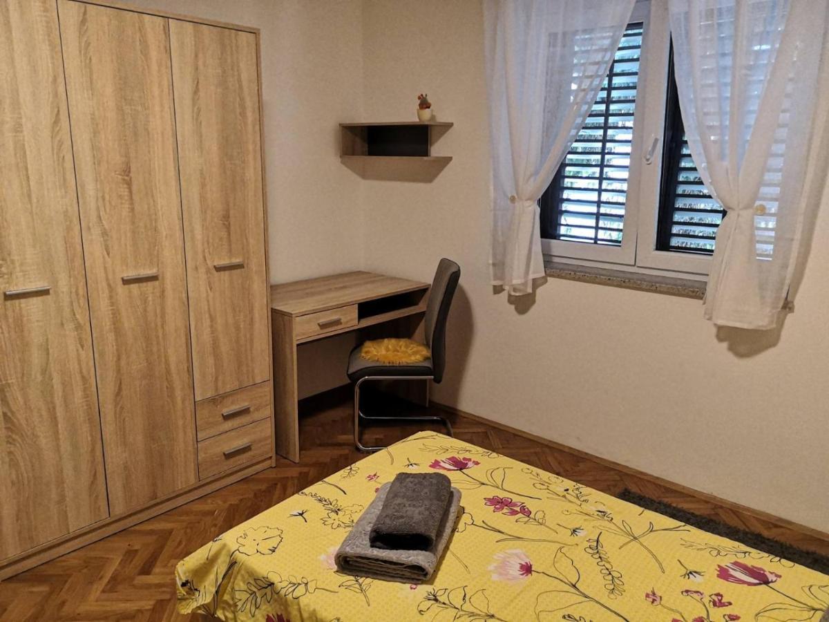 Appartamento Eugenia Pola Esterno foto