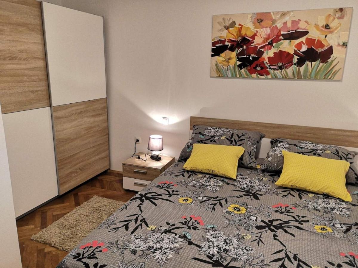 Appartamento Eugenia Pola Esterno foto